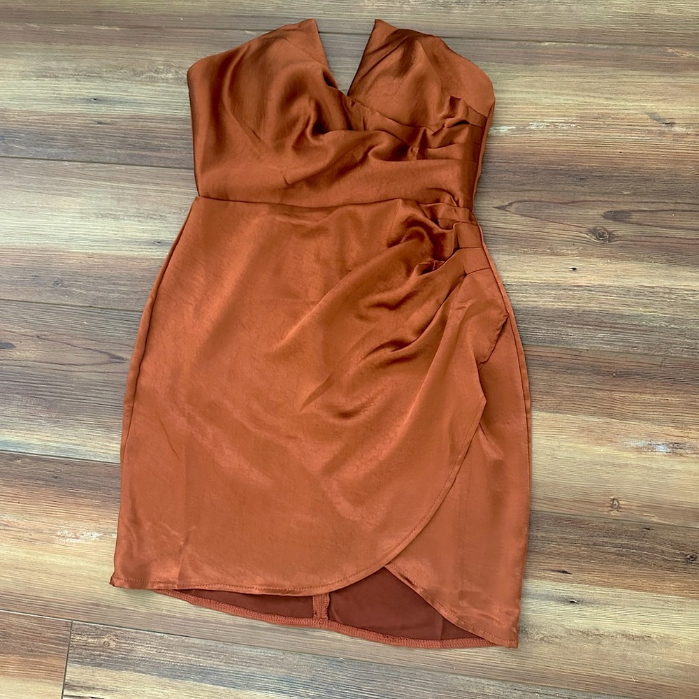 NWT rust strapless dress